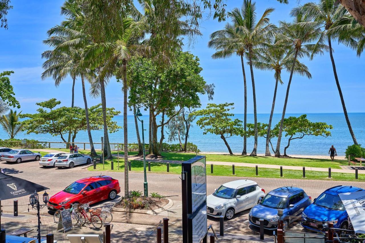 Alassio Beachfront Apartments 팜코브 외부 사진