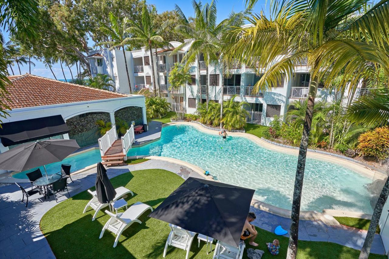 Alassio Beachfront Apartments 팜코브 외부 사진
