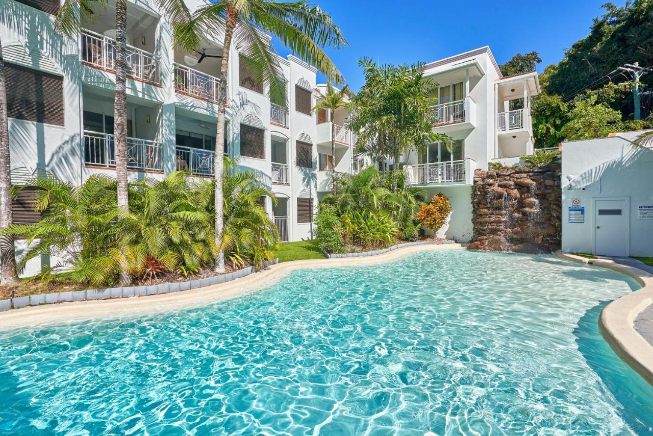 Alassio Beachfront Apartments 팜코브 외부 사진