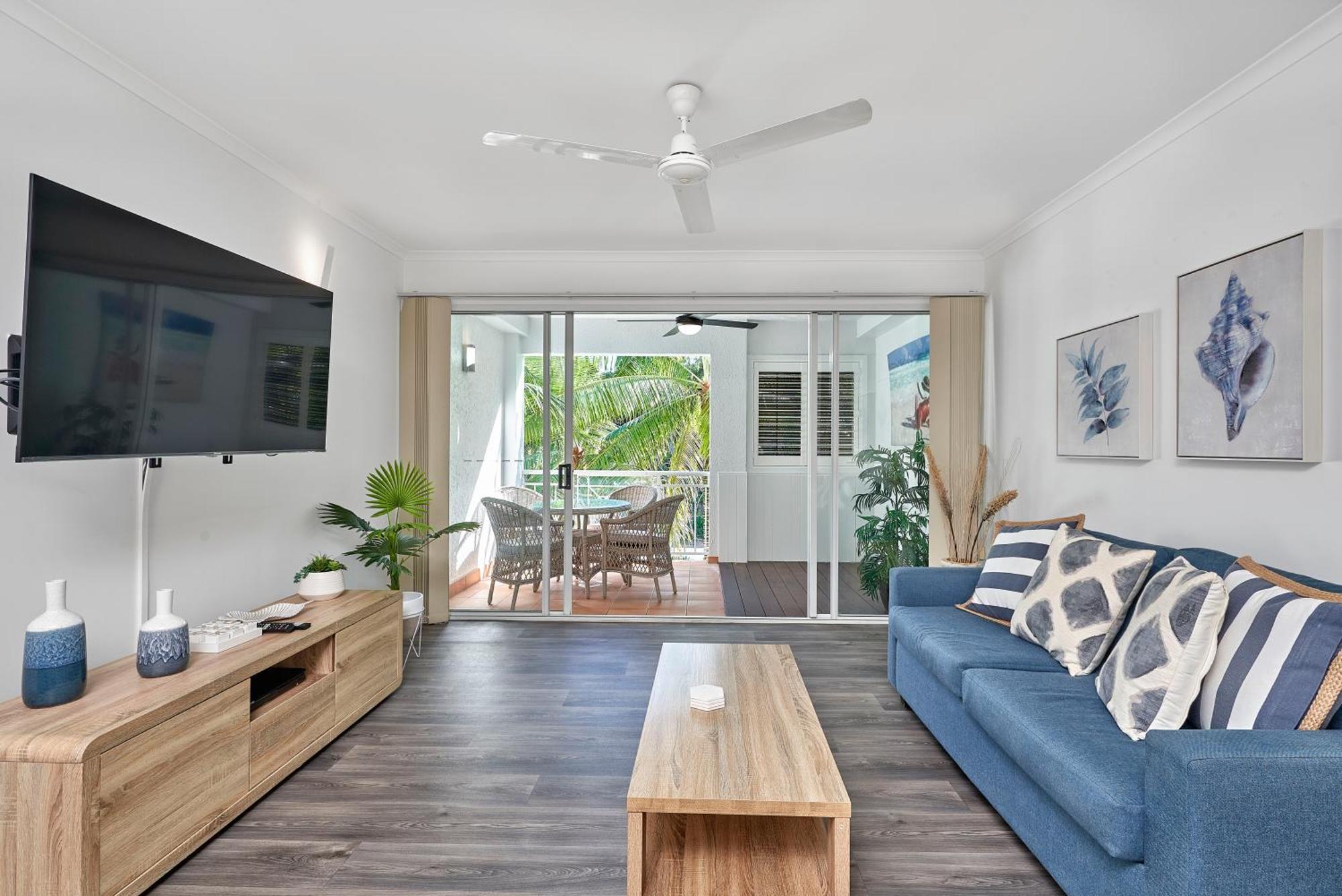 Alassio Beachfront Apartments 팜코브 객실 사진