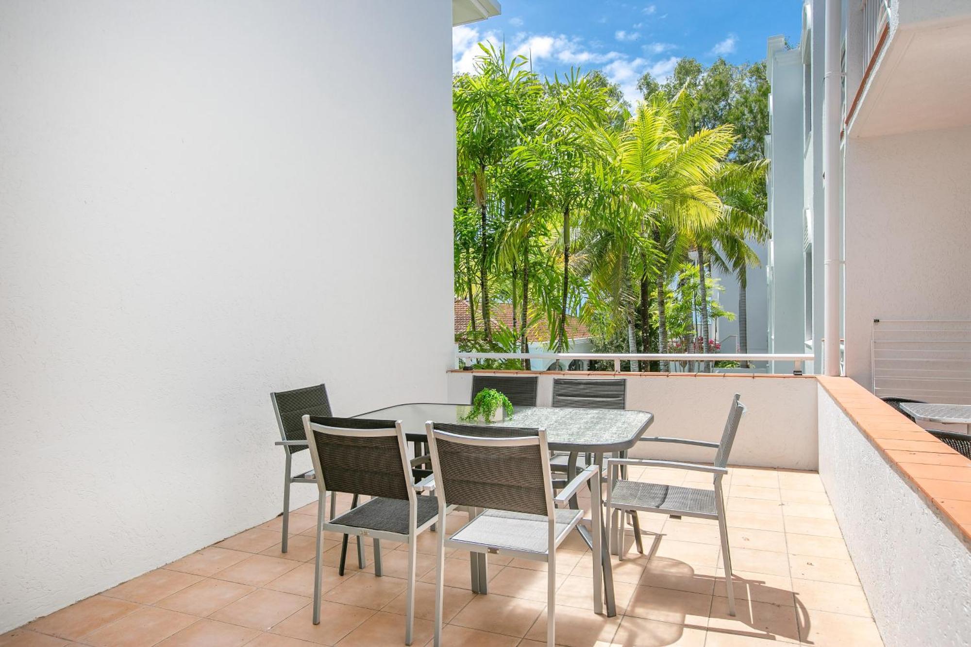Alassio Beachfront Apartments 팜코브 객실 사진