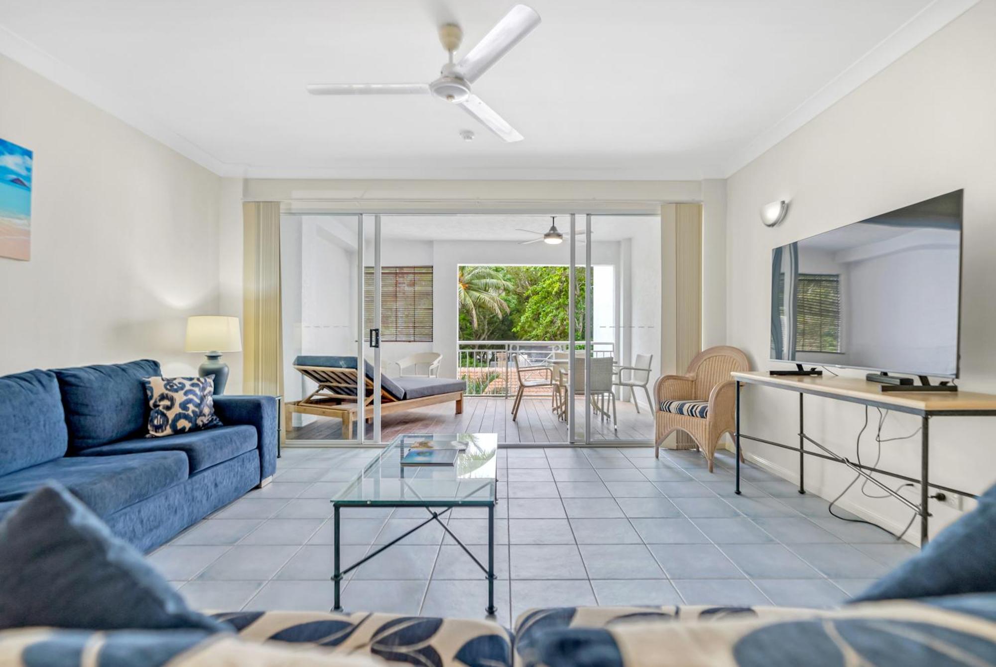 Alassio Beachfront Apartments 팜코브 객실 사진