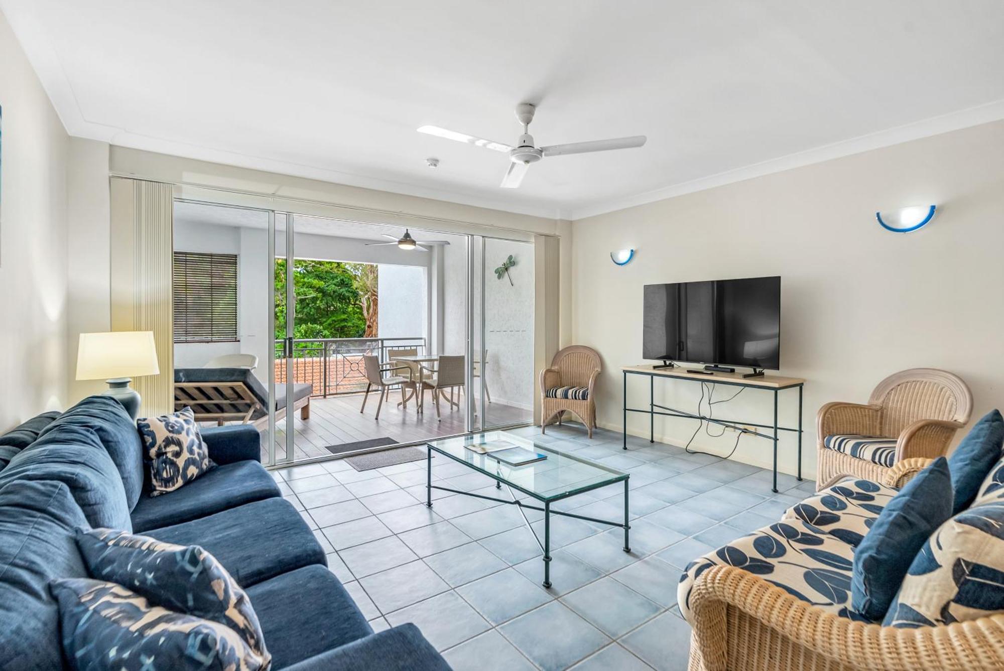Alassio Beachfront Apartments 팜코브 객실 사진