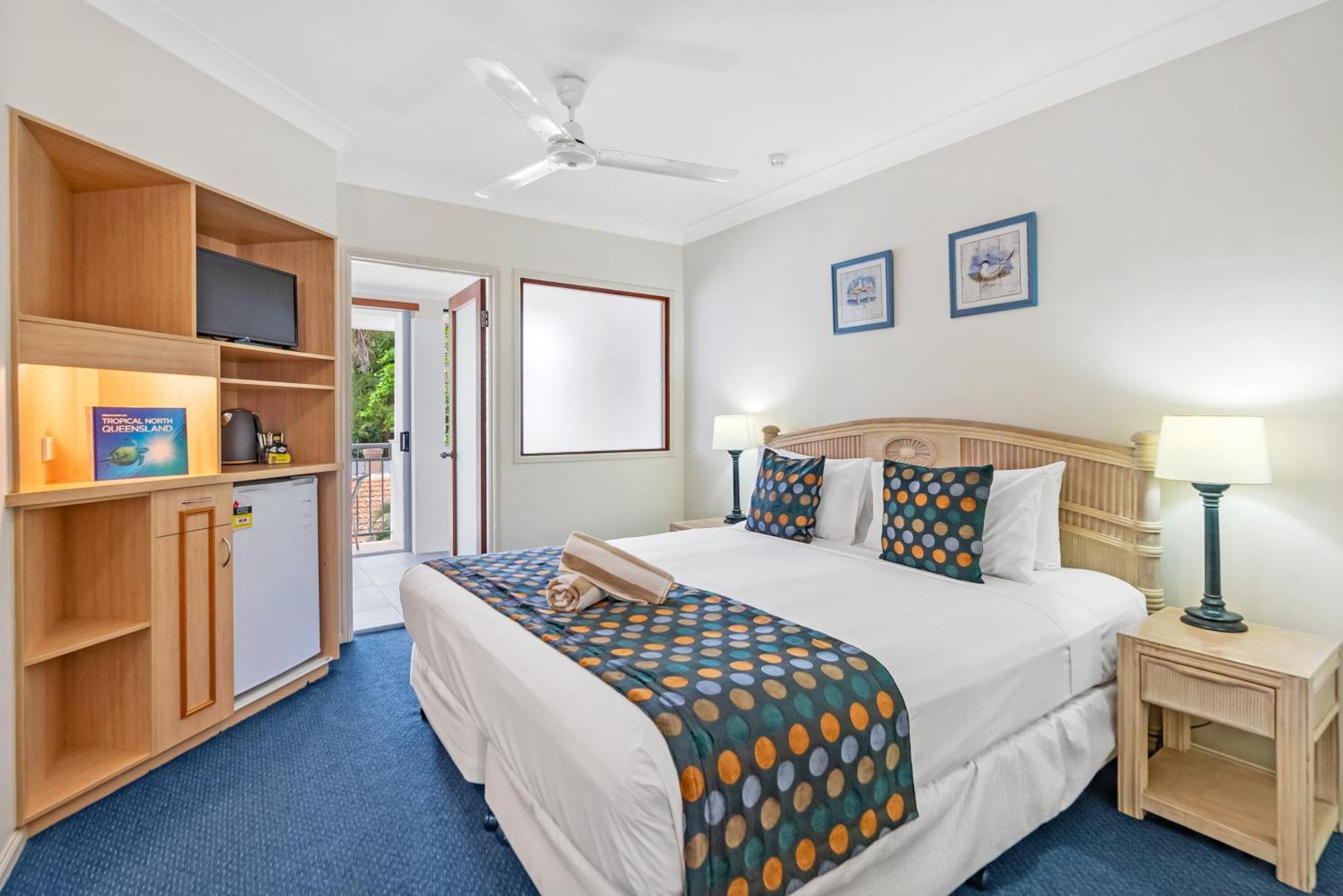 Alassio Beachfront Apartments 팜코브 객실 사진